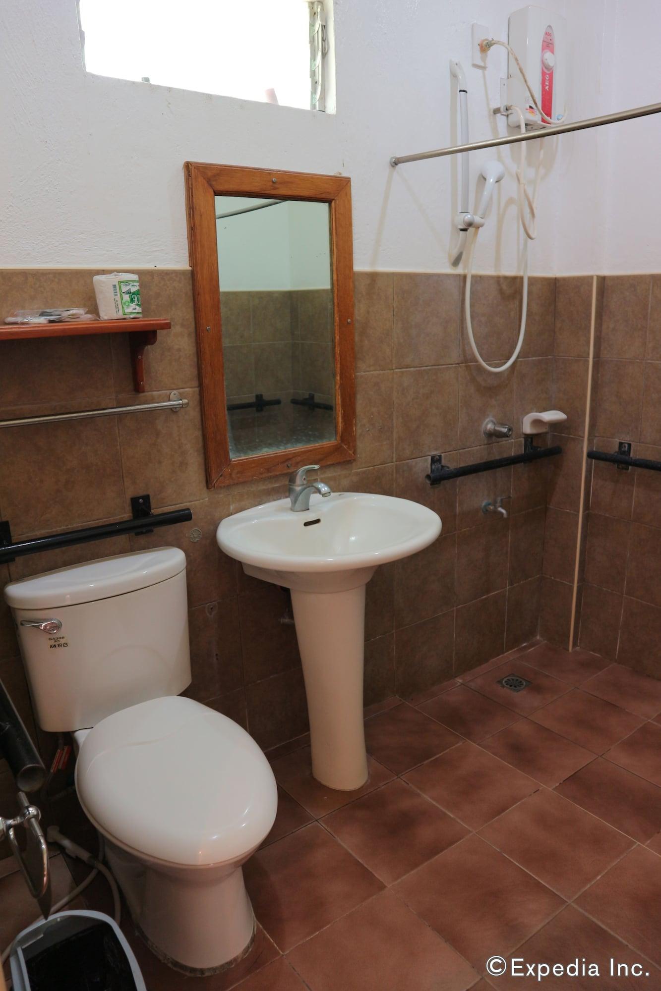 Villa Manuel Tourist Inn Puerto Princesa Bagian luar foto