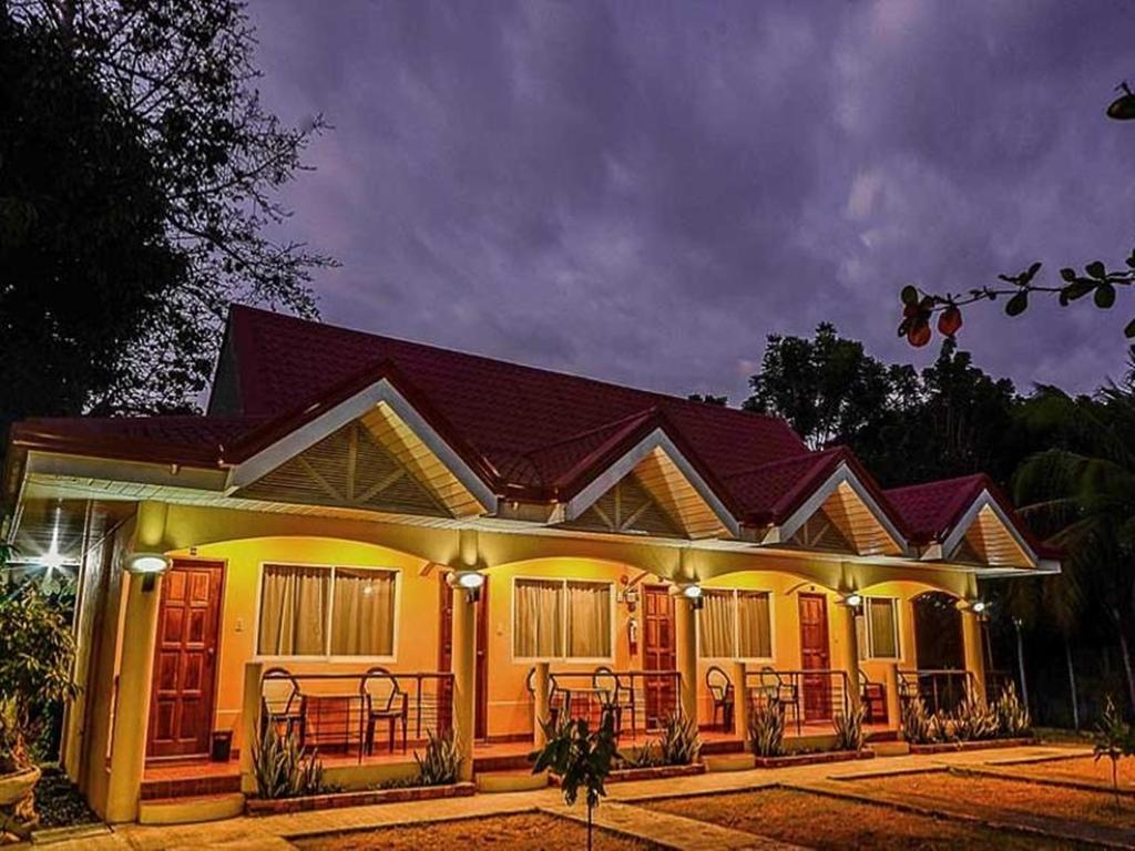 Villa Manuel Tourist Inn Puerto Princesa Bagian luar foto