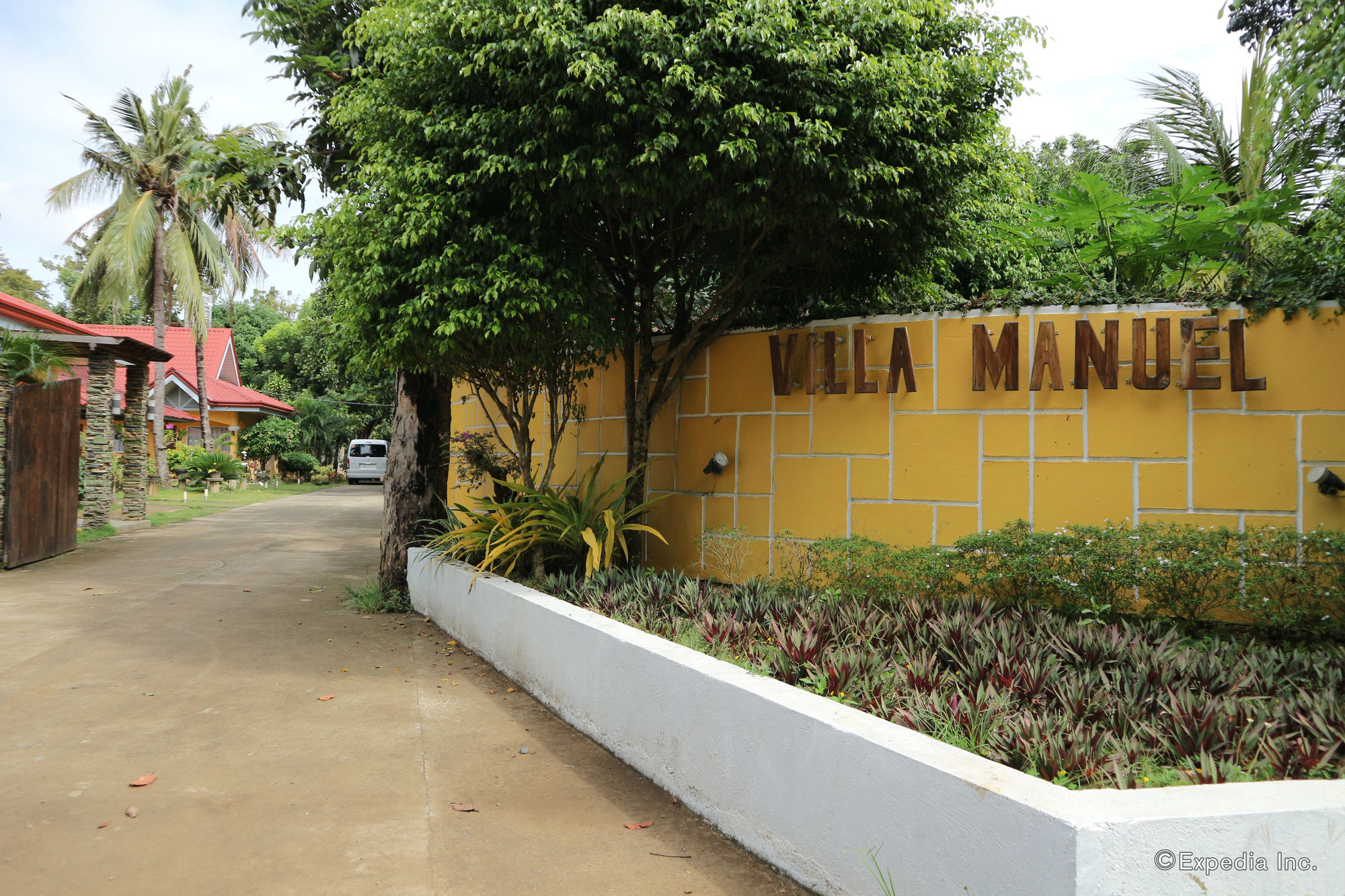 Villa Manuel Tourist Inn Puerto Princesa Bagian luar foto